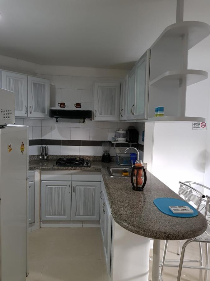 Apartamento 303 El Rodadero, Familiar , Piscina , Parqueadero *