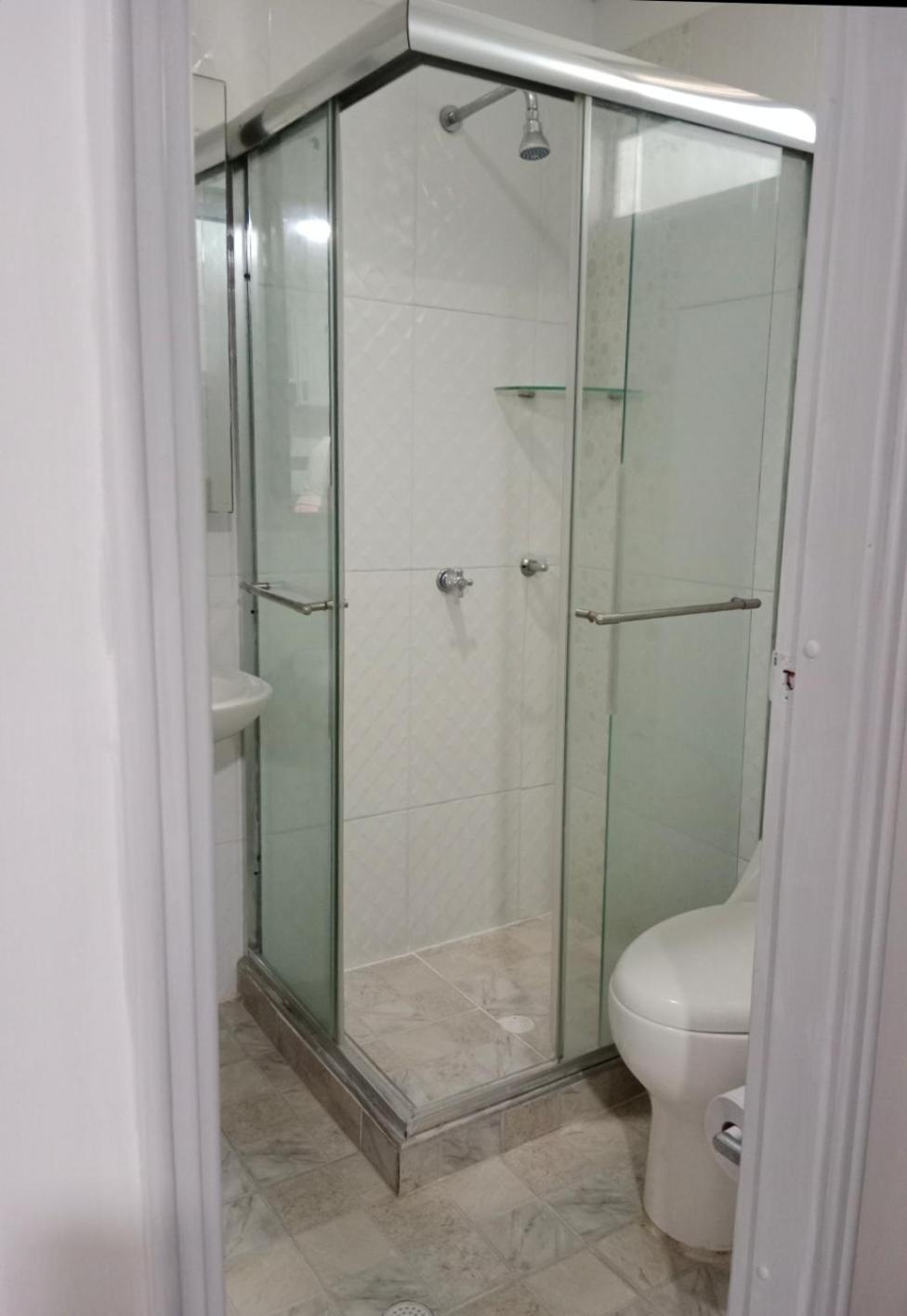 Apartamento 303 El Rodadero, Familiar , Piscina , Parqueadero